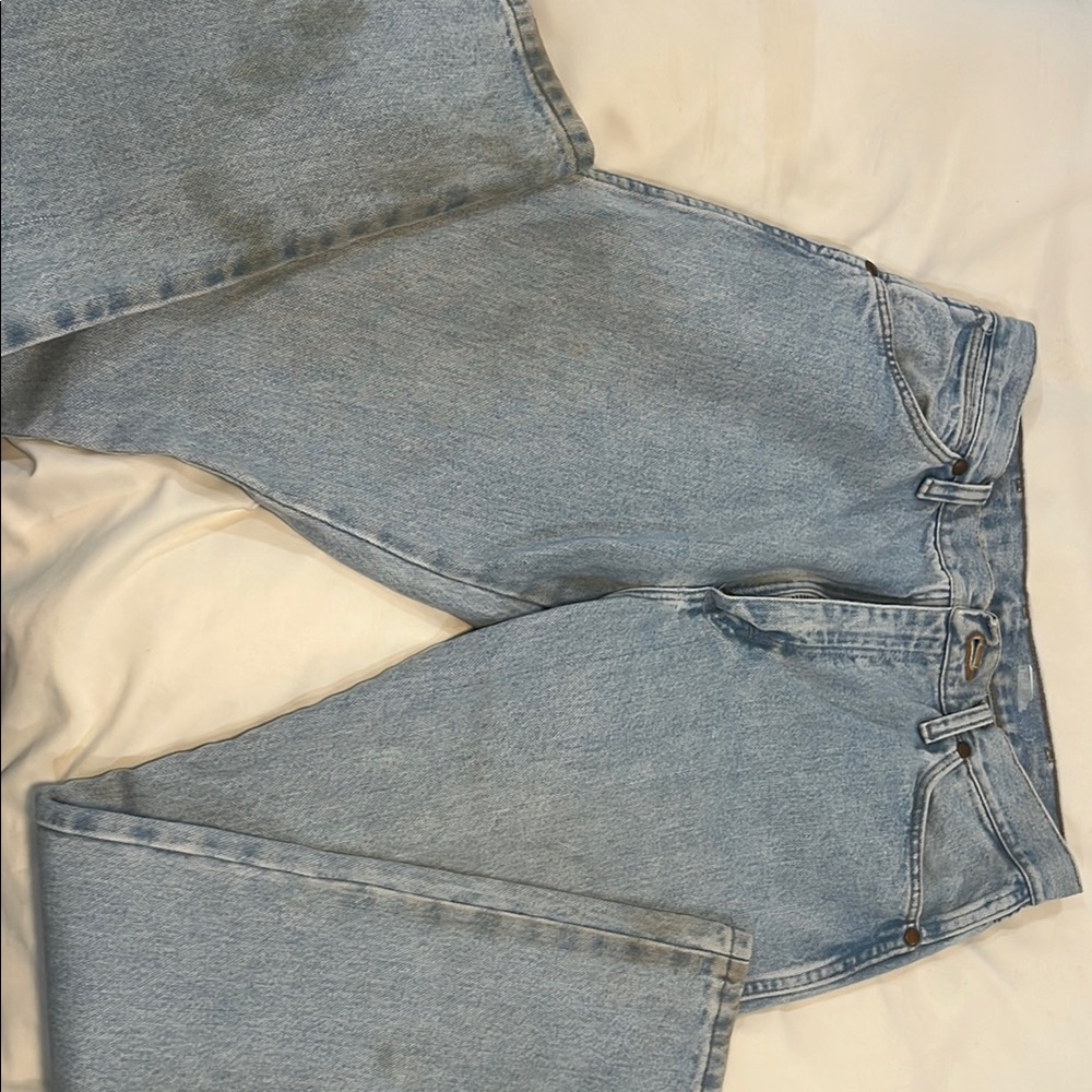 Classic Light Blue Denim Jeans Wrangler men’s